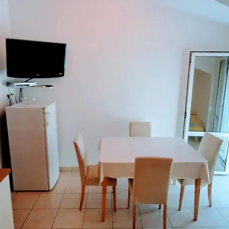 Lovric -